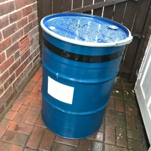 45-gallon oil drum with lid and lock - Image 4