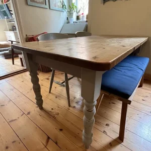 Farmhouse kitchen table with 4 chairs and bench - Image 5