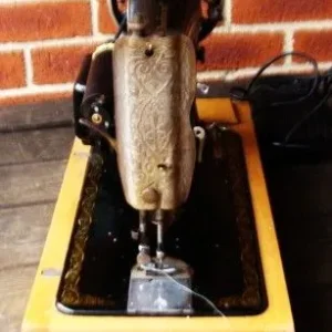 Electric Singer Sewing Machine - Image 3