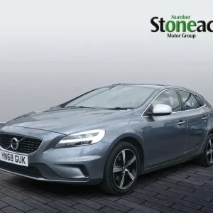 2018 Volvo V40 R-Design T2 Hatchback Petrol Manual - Image 3