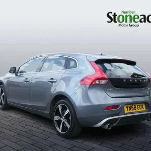 2018 Volvo V40 R-Design T2 Hatchback Petrol Manual - Image 4