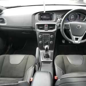 2018 Volvo V40 R-Design T2 Hatchback Petrol Manual - Image 7