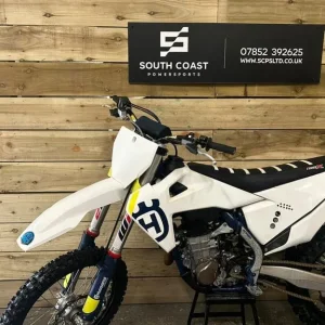 HUSQVARNA FC 450 2019 MOTOCROSS BIKE – 28 HOURS ON THE METER - Image 6