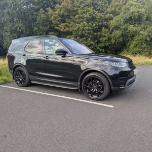 2017 Land Rover Discovery HSE Luxury - Image 5