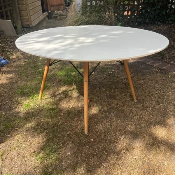 Round White Dining Table