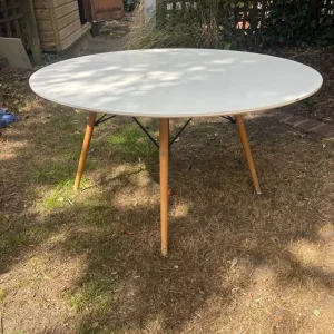 Round White Dining Table