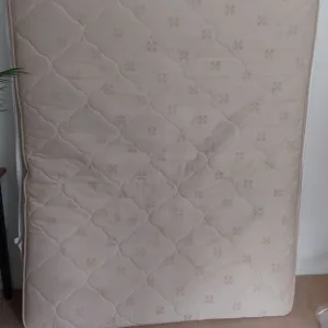 Free double mattress - Image 2