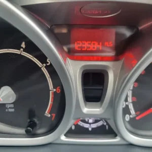 Ford Fiesta Hatchback 2011 Manual 3-Door - Image 2
