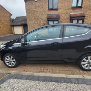 Ford Fiesta Hatchback 2011 Manual 3-Door - Image 3