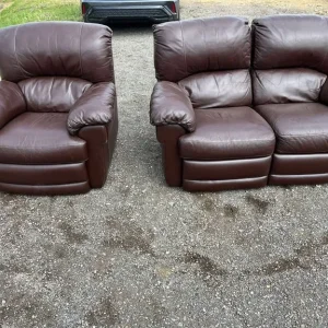 Harvey’s brown leather manual recliner 2 seater with armchair - Image 4