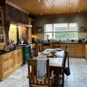 In frame oak kitchen and utility room - Image 3