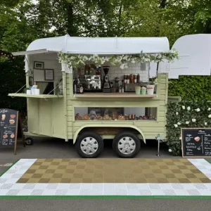 Converted catering horse box - Image 6
