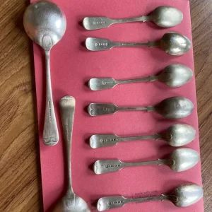 Vintage silver plate spoons with fiddle designs - Image 2
