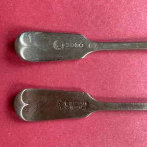 Vintage silver plate spoons with fiddle designs - Image 4
