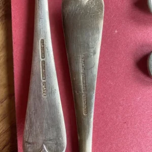 Vintage silver plate spoons with fiddle designs - Image 6