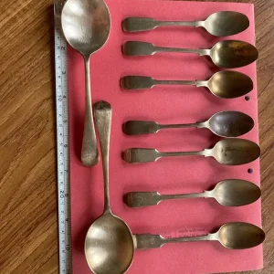 Vintage silver plate spoons with fiddle designs - Image 7