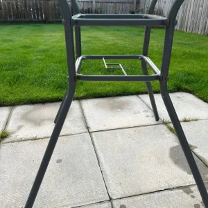Outdoor table and chairs - Image 3