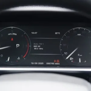 2016 Land Rover Range Rover Vogue 3.0 TD V6 Diesel 4WD - Image 6