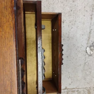 VINTAGE ART DECO 3 DRAWER UNIT in good condition - Image 8