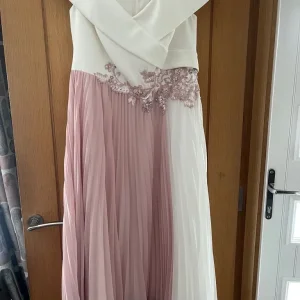 Mother of the Bride/Groom Dress - Image 2