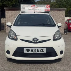 2013 Toyota AYGO 1.0 VVT-i Move Euro 5 5-door hatchback petrol manual - Image 2
