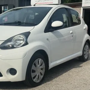 2013 Toyota AYGO 1.0 VVT-i Move Euro 5 5-door hatchback petrol manual - Image 3