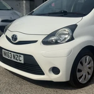 2013 Toyota AYGO 1.0 VVT-i Move Euro 5 5-door hatchback petrol manual - Image 7