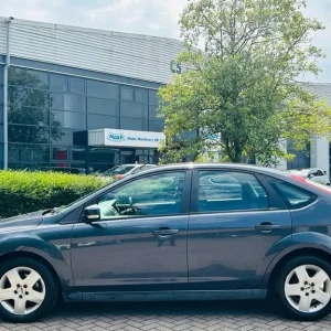 2008 Ford Focus 1.6 Auto 5-door Metallic Grey - Image 2