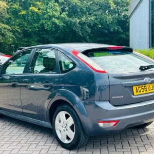 2008 Ford Focus 1.6 Auto 5-door Metallic Grey - Image 5