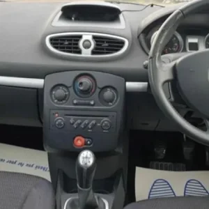 Renault Clio 1.4 2007 Manual 5-door Hatchback - Image 7