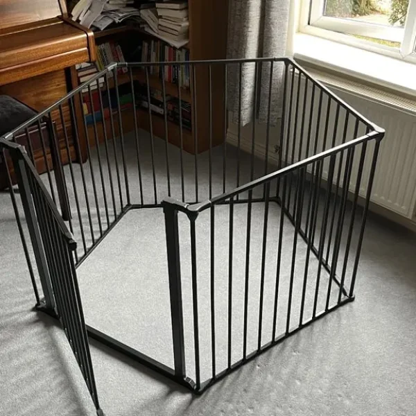 Dog pen