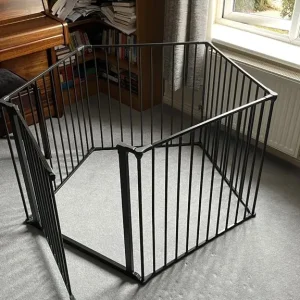 Dog pen