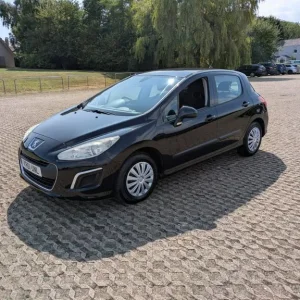 2012 Peugeot 308 1.6 HDi Diesel Manual Hatchback - Image 3