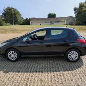 2012 Peugeot 308 1.6 HDi Diesel Manual Hatchback - Image 4