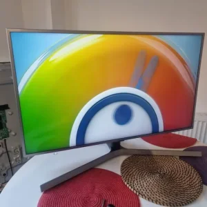 Samsung 50 Inch UE50RU7470 4K Smart TV with Alexa and Freeview - Image 4