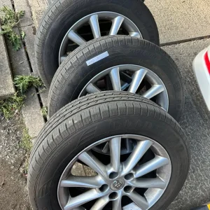 Toyota 17” Alloy Wheels with Tyres – Set of 4 - Image 2