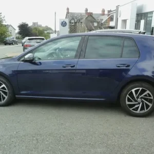 Volkswagen Golf 1.5 TSI EVO 150 5-door DSG Auto - Image 5
