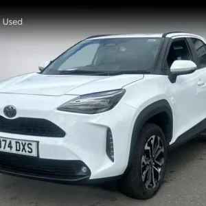 2024 Toyota Yaris Cross 1.5 Hybrid 5-door Estate - Image 3