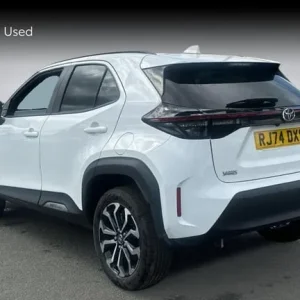 2024 Toyota Yaris Cross 1.5 Hybrid 5-door Estate - Image 4