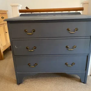 Antique shabby chic chest of drawers