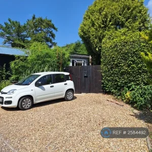 2 bedroom mobile home in Station Road, wingate, County Durham - Image 3