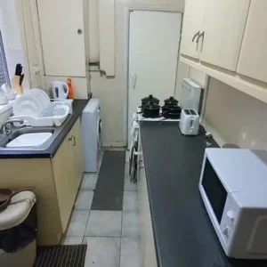 Single room available in Knowle Road - Image 3