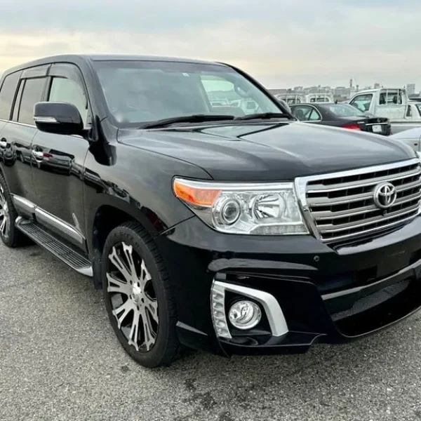 Toyota Land Cruiser Amazon ZX 4.6 V8 Petrol 2014 37k miles 1 owner from new
