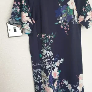 Lipsy Dress with Fasinator - Image 2
