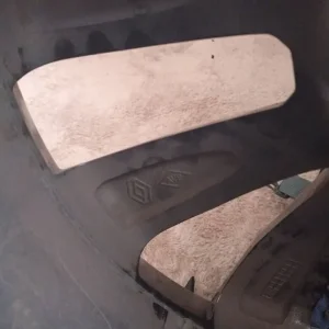 Renault alloy wheel - Image 4