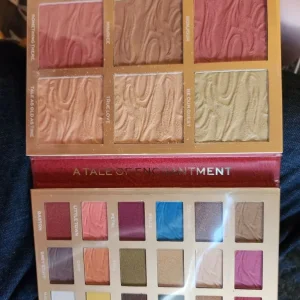 Revolution Disney Beauty and the Beast Make-Up - Image 2