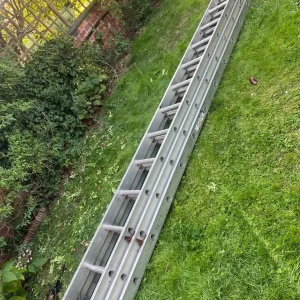 triple extension ladder - Image 3