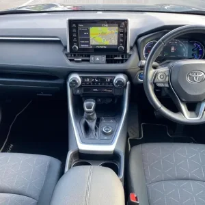 2019 Toyota RAV4 Hybrid Estate - Image 5