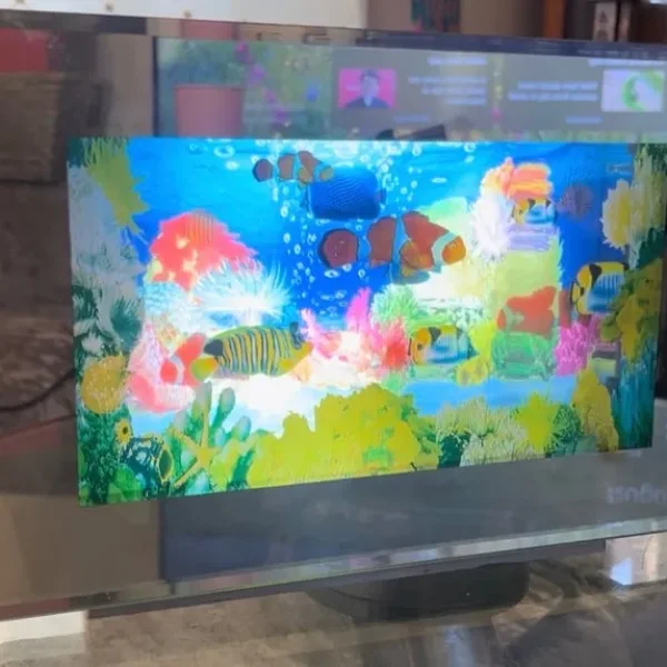 Light up moving aquarium