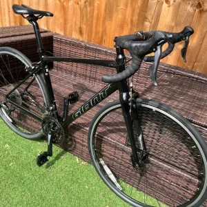 Giant Contend 2 road bike - Image 2
